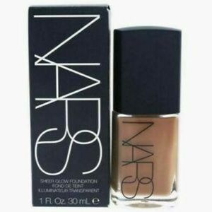Nars Sheer Glow Foundation NWT "Trinidad" 30 ml